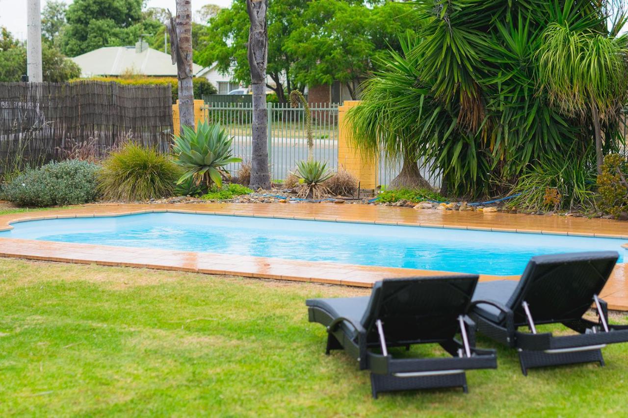 Echuca Motel ภายนอก รูปภาพ